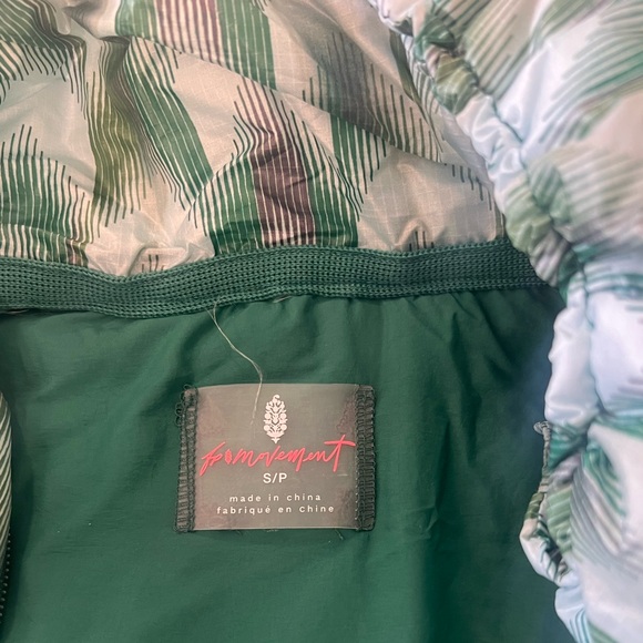 Free People Movement : Printed Pippa Packable Puffer Jacket - Picture 7 of 9